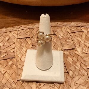 14 k Elegant Gold three Pearl Women's Ring